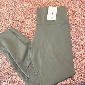 Sage green Nike yoga leggings